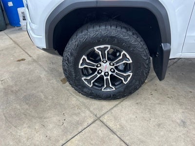 2024 GMC Canyon AT4