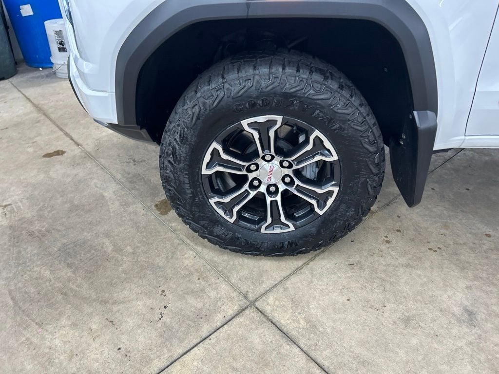 2024 GMC Canyon AT4