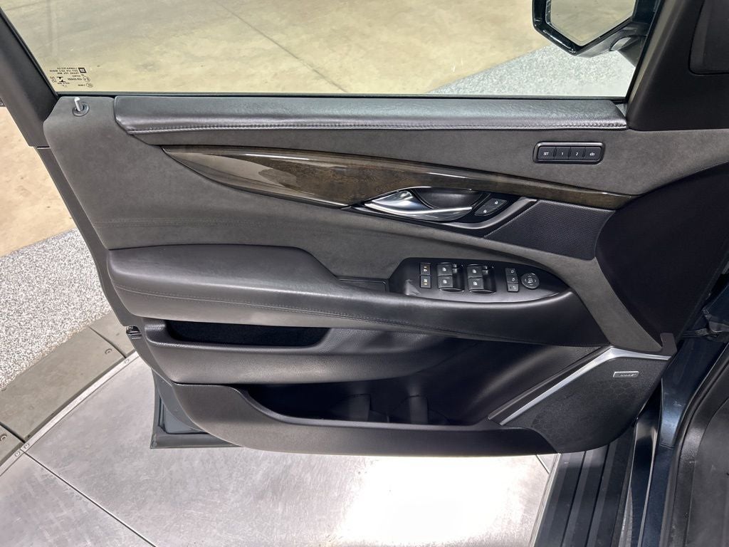 2020 Cadillac Escalade Platinum Edition