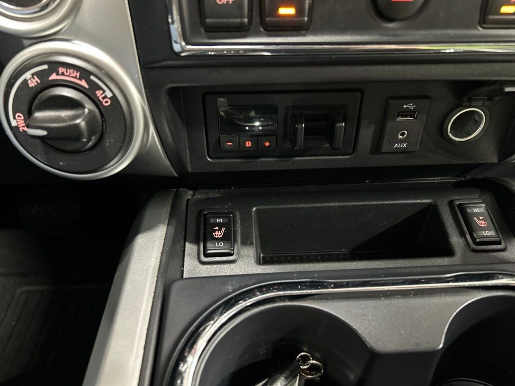 2017 Nissan Titan SV