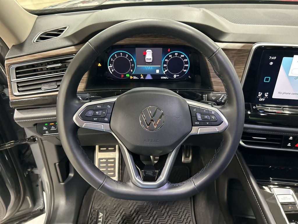 2025 Volkswagen Atlas 2.0T SEL Premium R-Line
