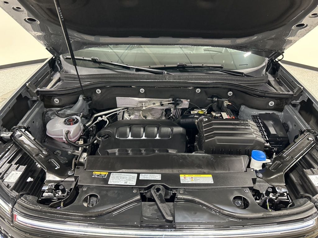 2025 Volkswagen Atlas 2.0T SEL Premium R-Line