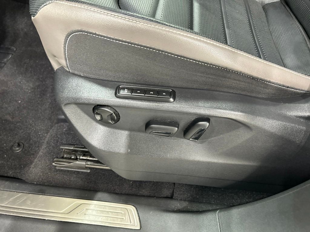 2022 Volkswagen Atlas 3.6L V6 SEL Premium R-Line