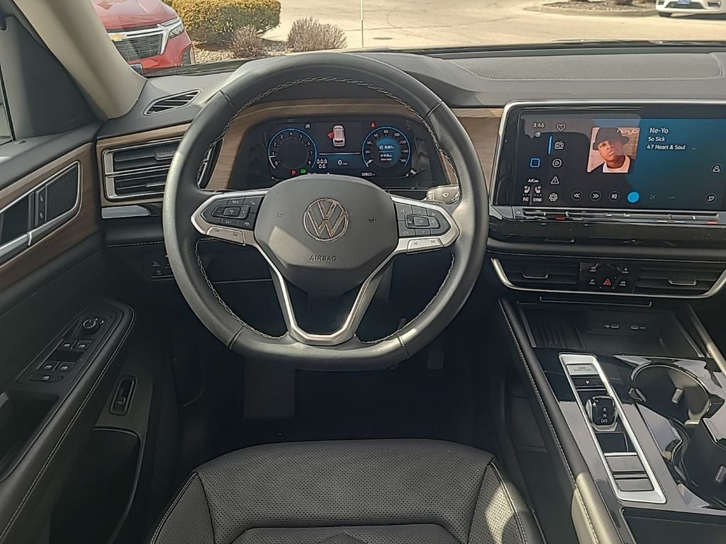 2025 Volkswagen Atlas 2.0T SE w/Technology