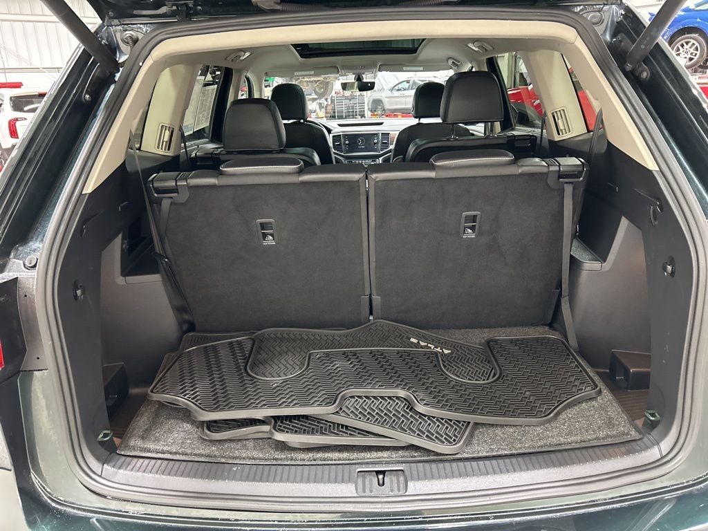 2021 Volkswagen Atlas 3.6L V6 SE w/Technology