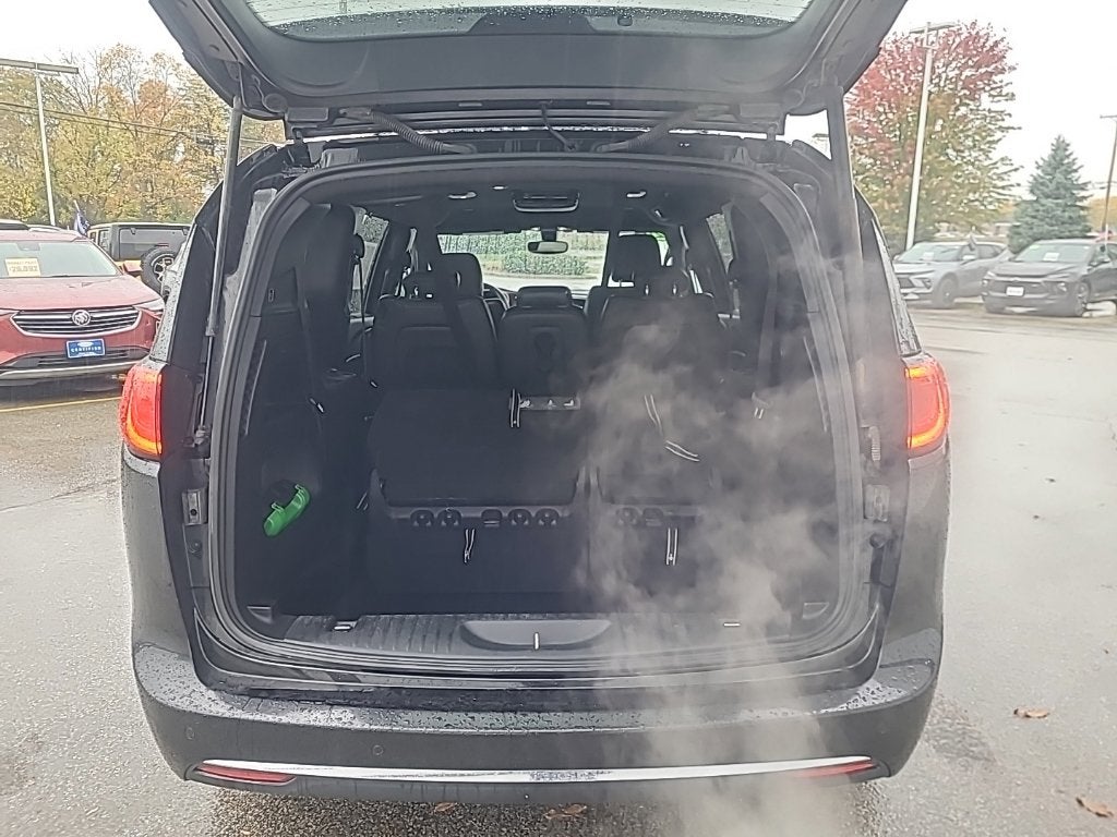 2020 Chrysler Pacifica Touring L