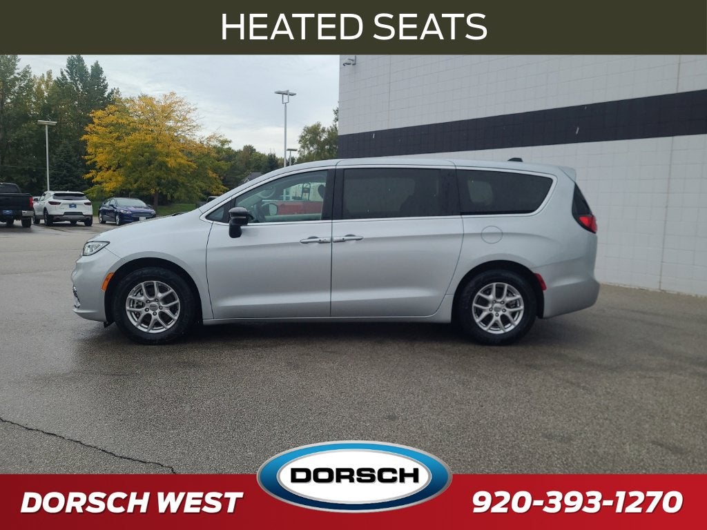 2024 Chrysler Pacifica Touring L
