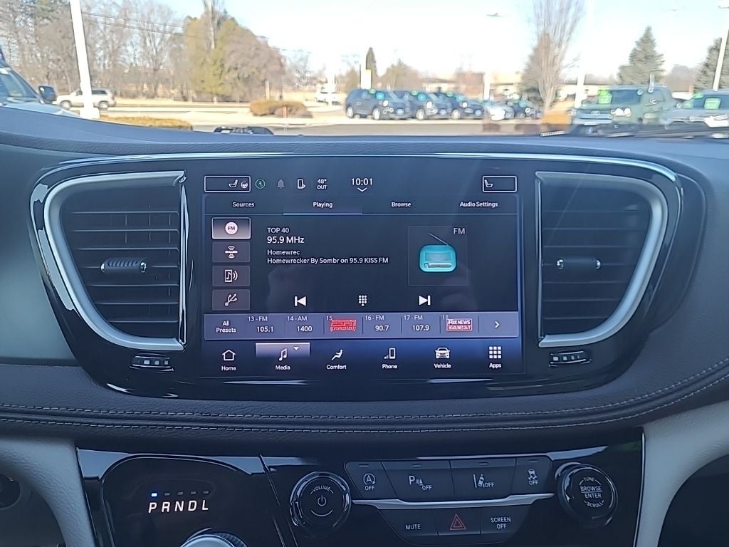 2021 Chrysler Pacifica Touring L