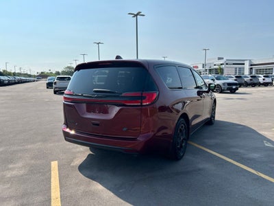 2022 Chrysler Pacifica Hybrid Touring L