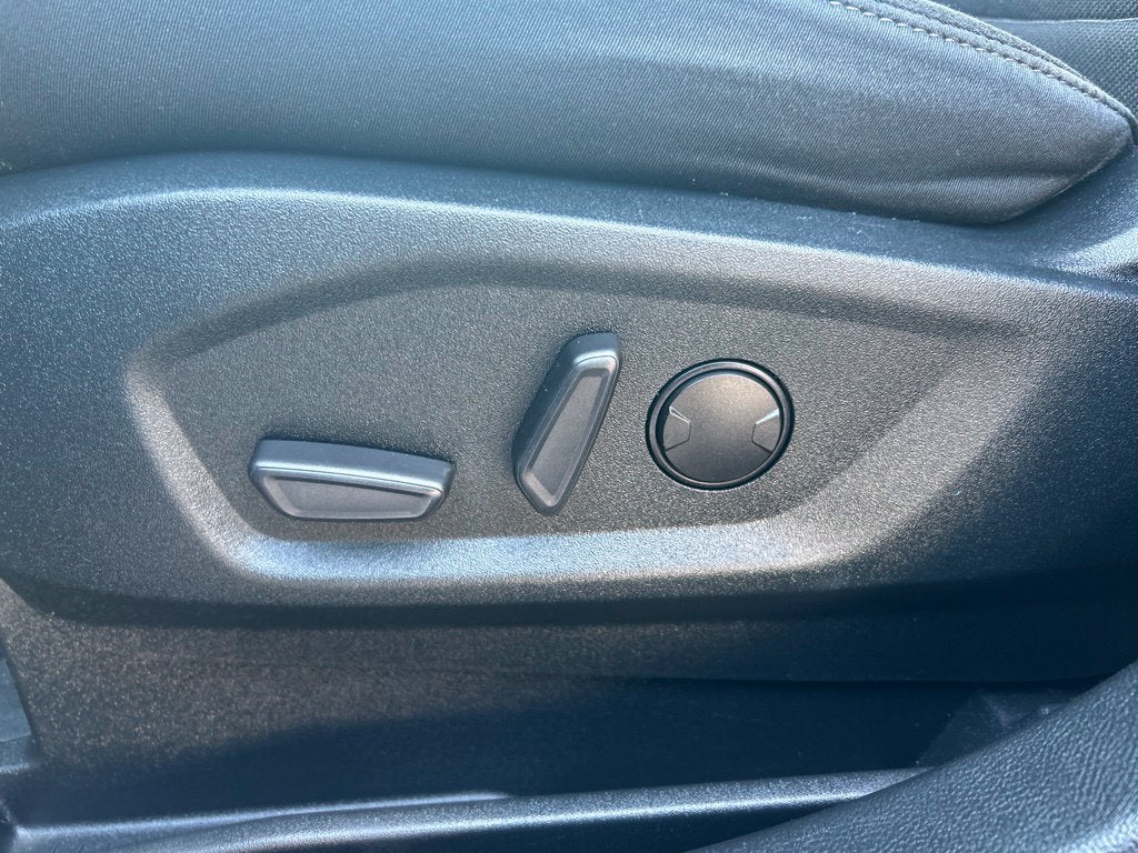 2020 Ford Edge SE