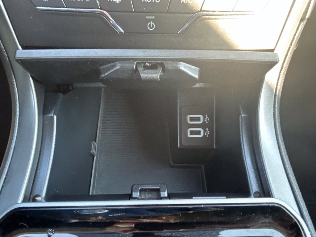 2020 Ford Edge SE