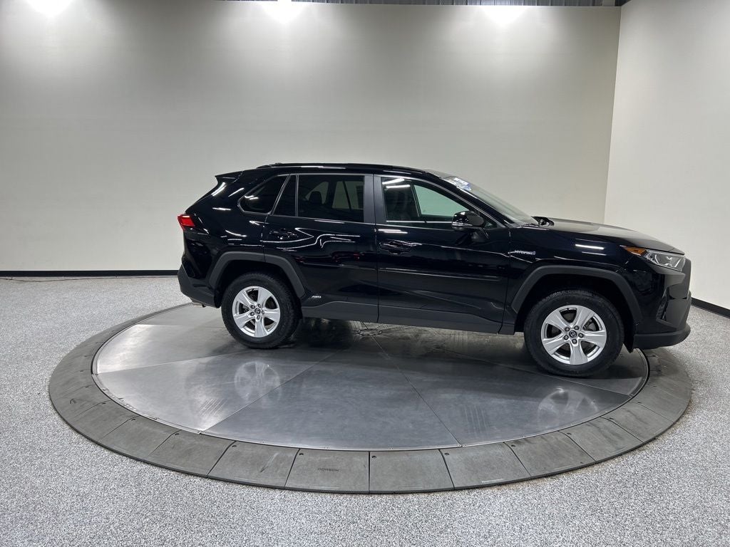 2020 Toyota RAV4 Hybrid XLE