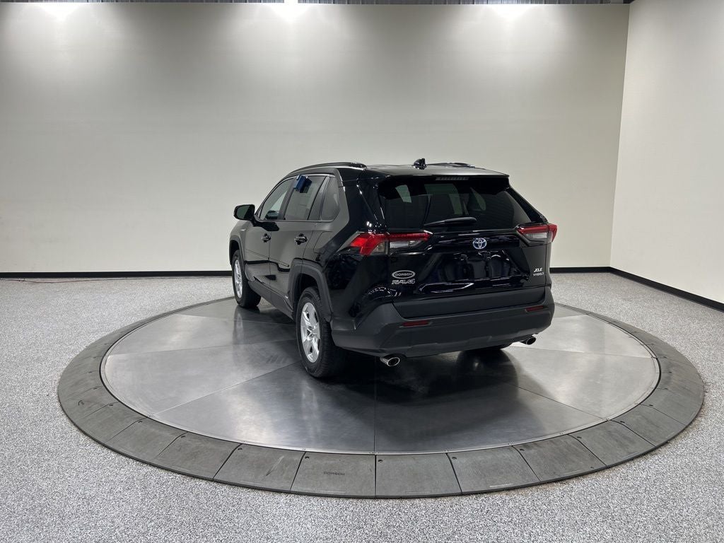 2020 Toyota RAV4 Hybrid XLE