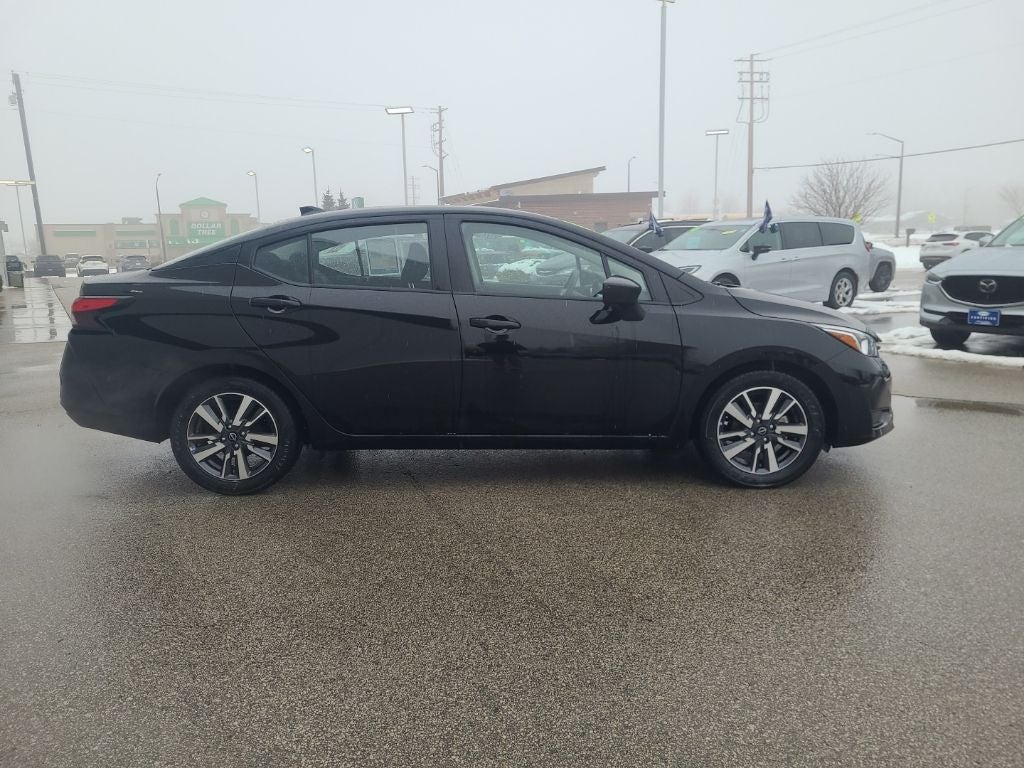 2023 Nissan Versa 1.6 SV