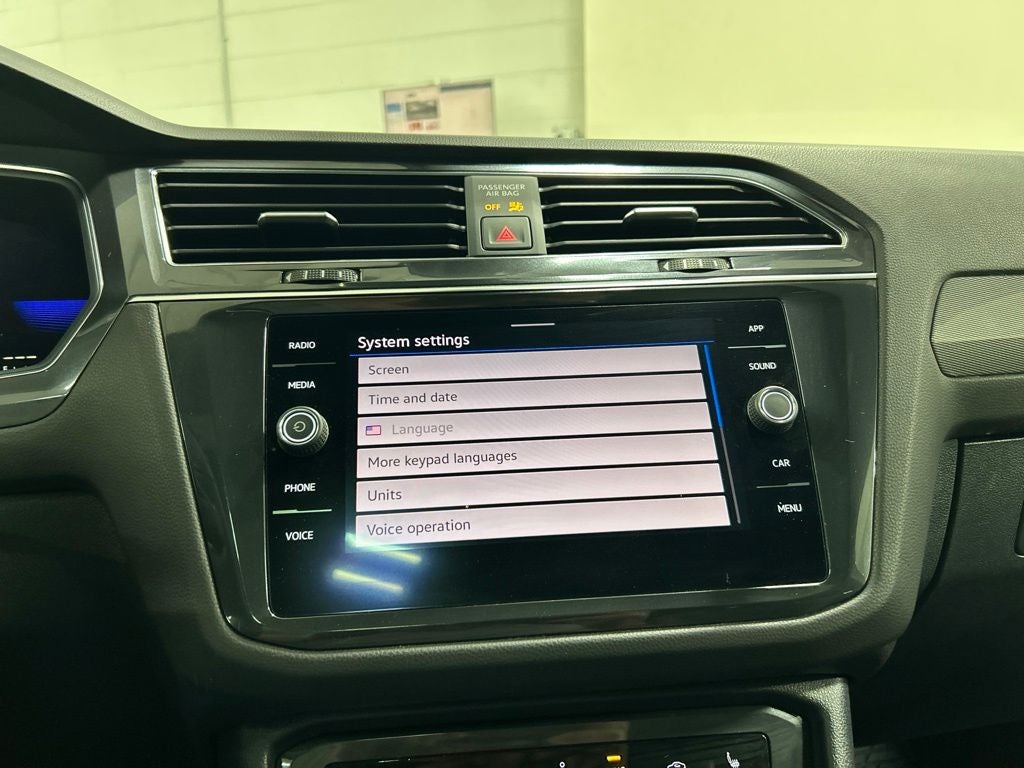 2022 Volkswagen Tiguan 2.0T SE R-Line Black