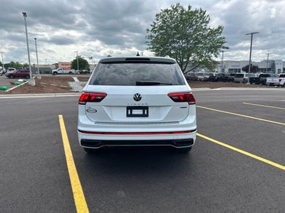 2022 Volkswagen Tiguan 2.0T SE R-Line Black