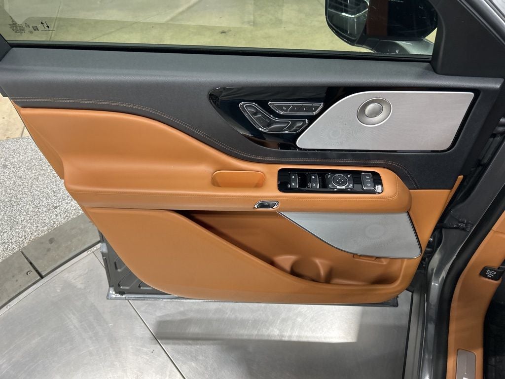 2025 Lincoln Aviator Black Label