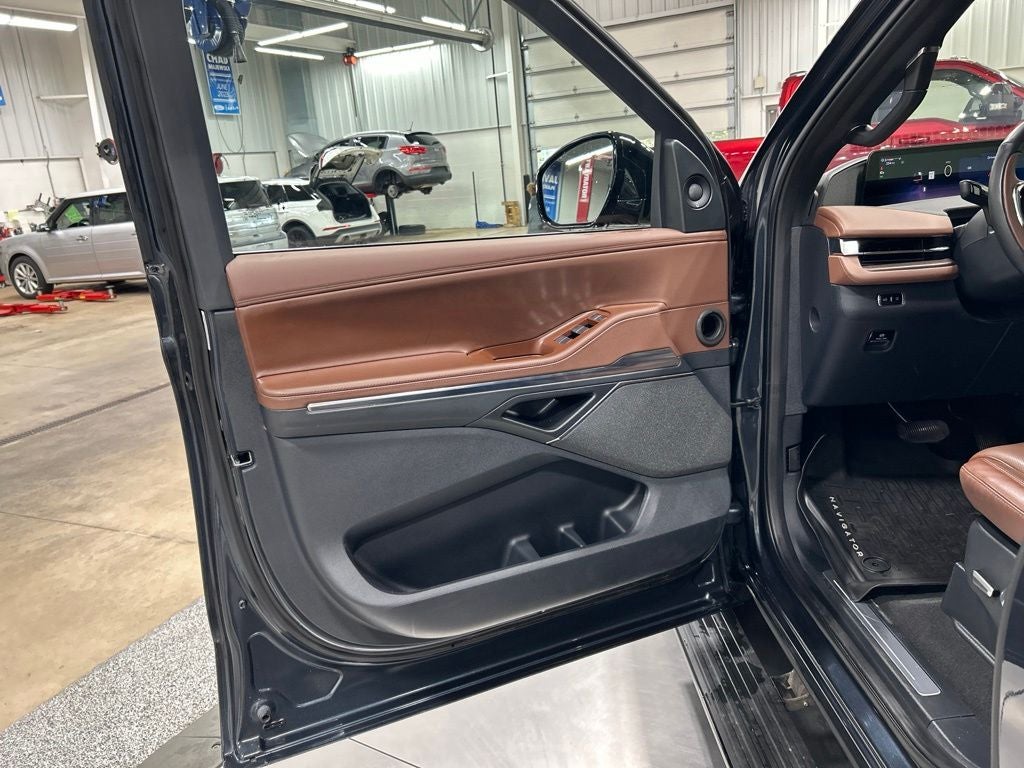 2025 Lincoln Navigator L Reserve
