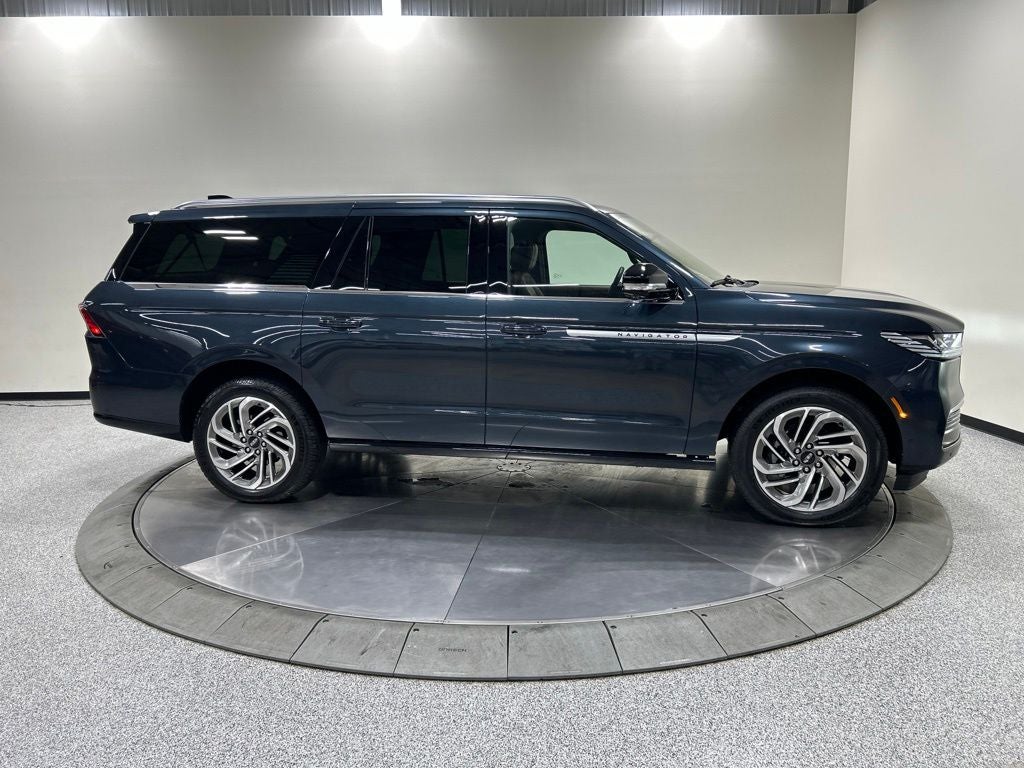 2025 Lincoln Navigator L Reserve