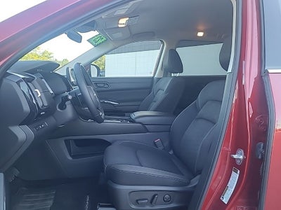 2023 Nissan Pathfinder SV