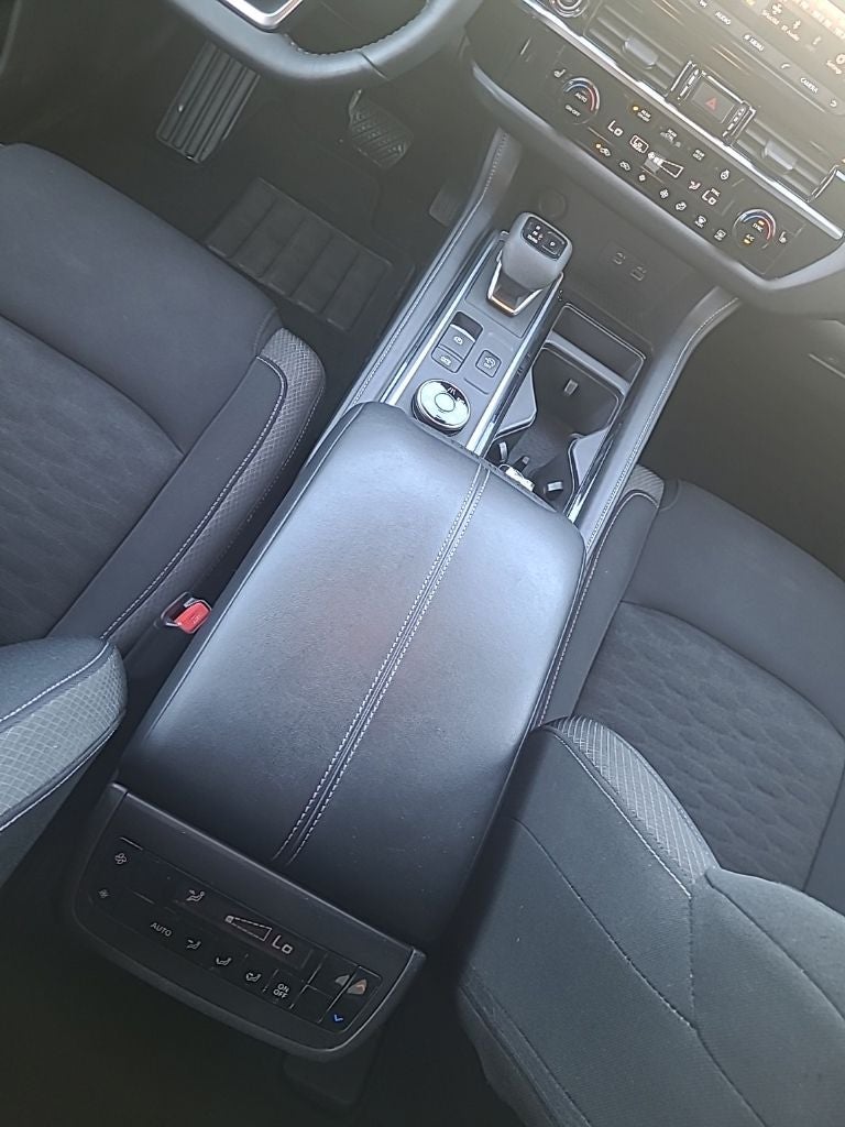 2023 Nissan Pathfinder SV