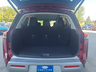 2023 Nissan Pathfinder SV