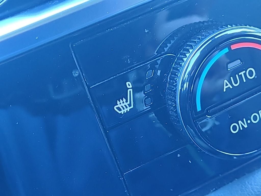 2023 Nissan Pathfinder SV