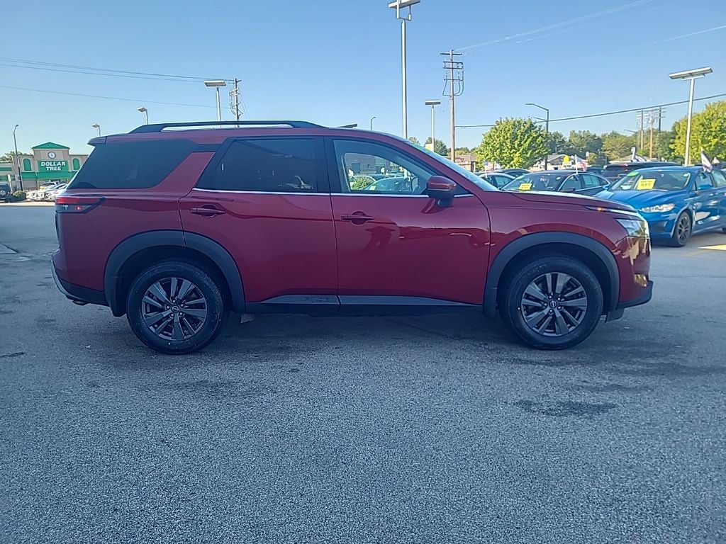 2023 Nissan Pathfinder SV