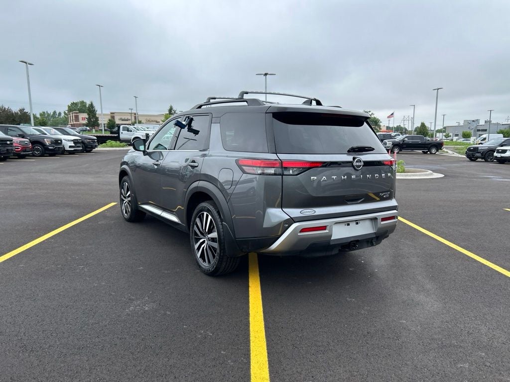 2024 Nissan Pathfinder Platinum
