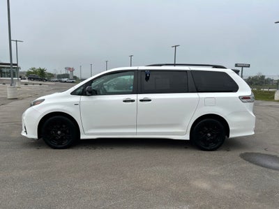 2020 Toyota Sienna SE 7 Passenger