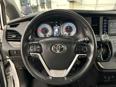 2020 Toyota Sienna SE 7 Passenger