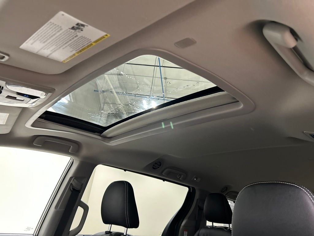 2020 Toyota Sienna SE 7 Passenger