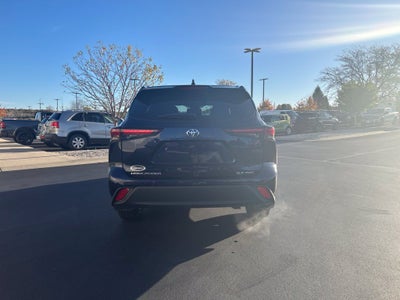 2025 Toyota Highlander XLE