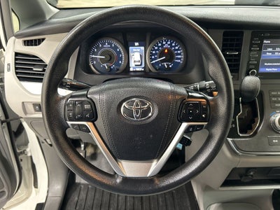2018 Toyota Sienna LE 7 Passenger