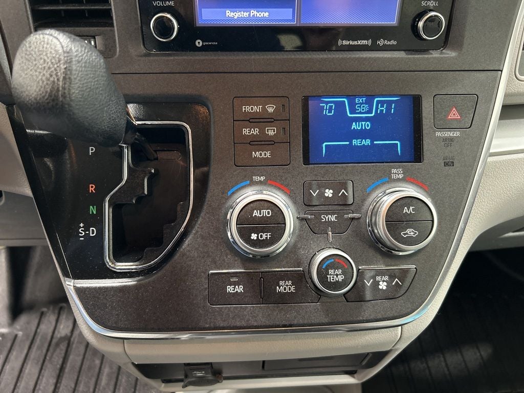 2018 Toyota Sienna LE 7 Passenger