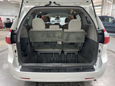 2018 Toyota Sienna LE 7 Passenger