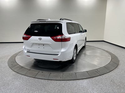 2018 Toyota Sienna LE 7 Passenger