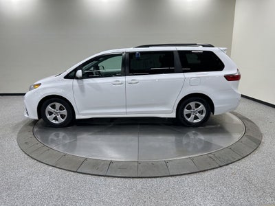 2018 Toyota Sienna LE 7 Passenger