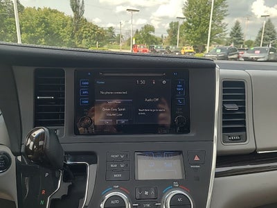 2016 Toyota Sienna XLE Premium 8 Passenger