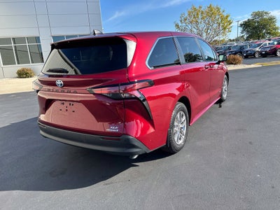 2021 Toyota Sienna XLE 7 Passenger