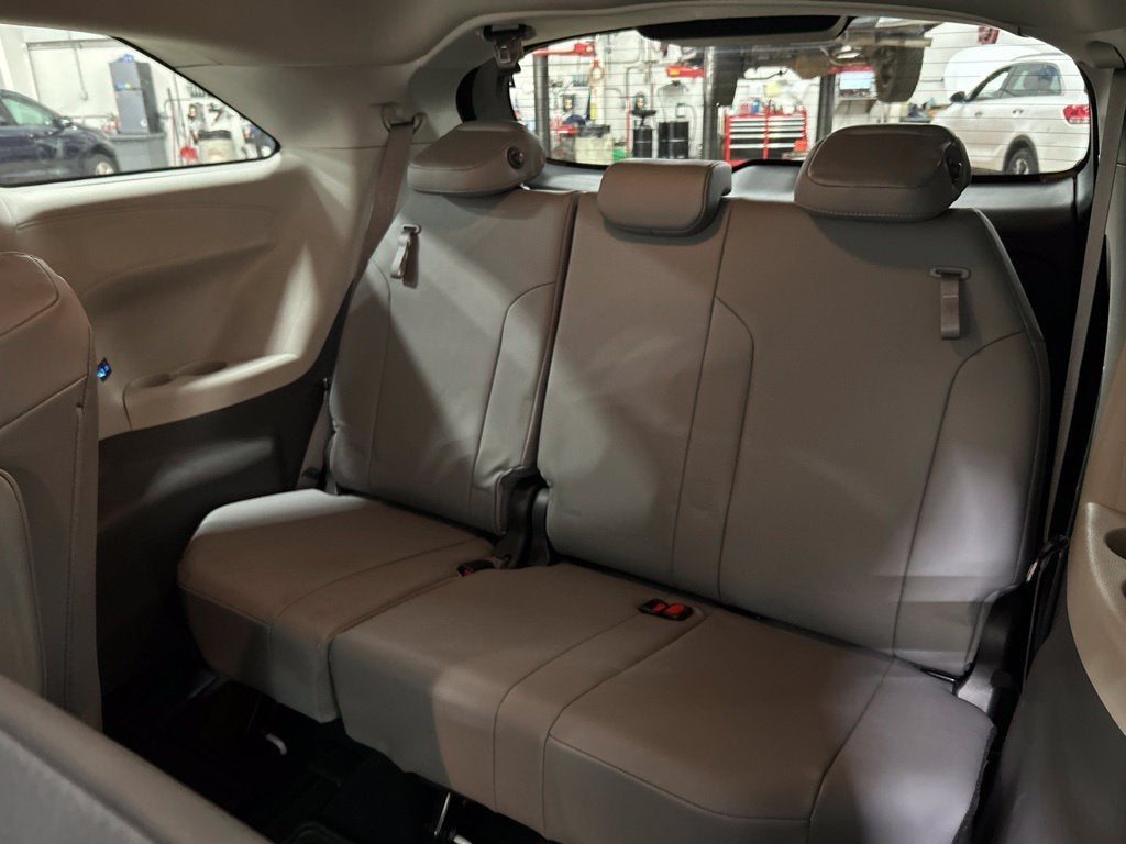 2021 Toyota Sienna XLE 7 Passenger