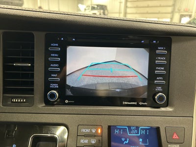 2020 Toyota Sienna XLE