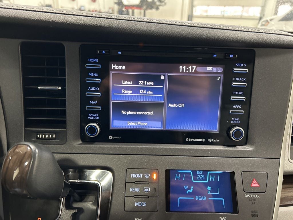 2020 Toyota Sienna XLE