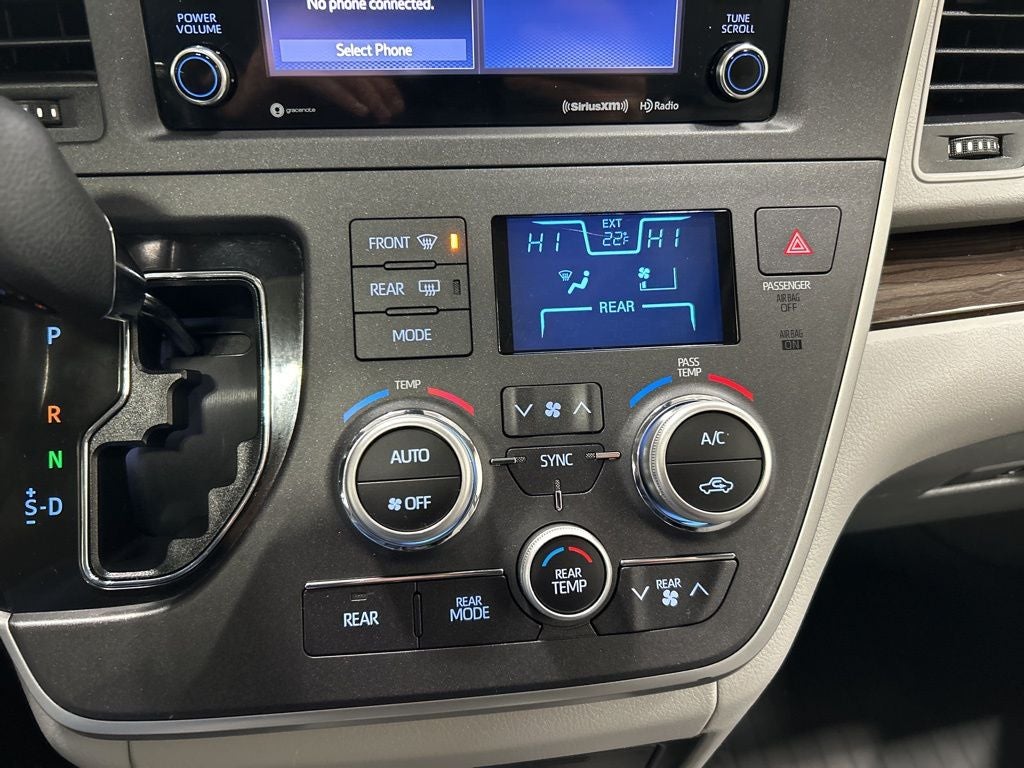 2020 Toyota Sienna XLE