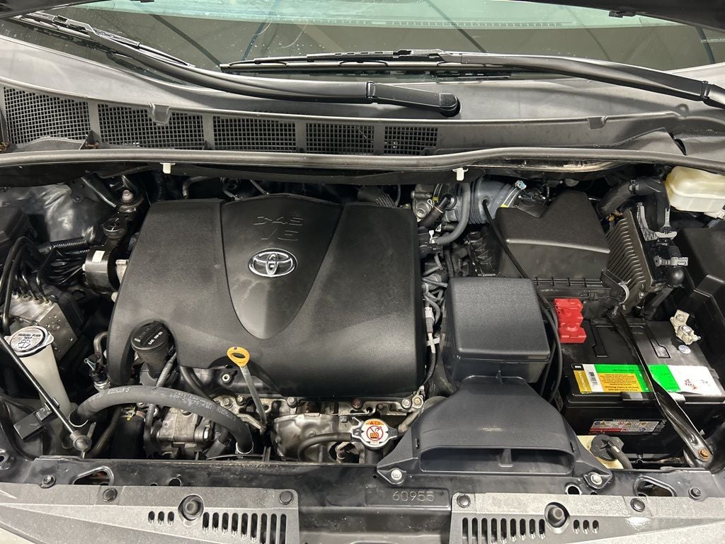 2020 Toyota Sienna XLE