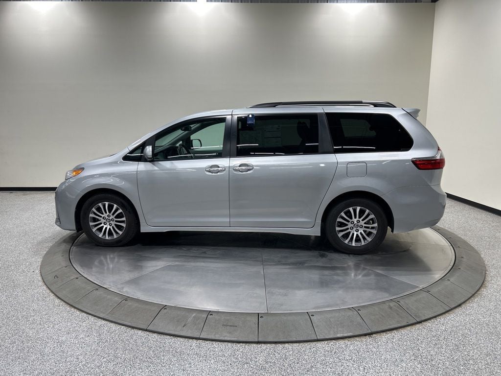 2020 Toyota Sienna XLE 8 Passenger