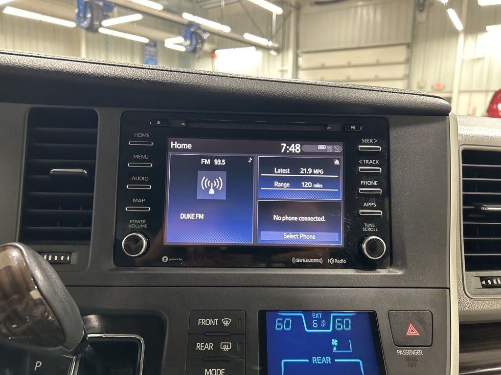 2020 Toyota Sienna XLE 8 Passenger