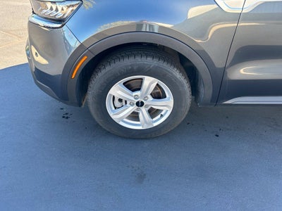 2022 Kia Sorento LX
