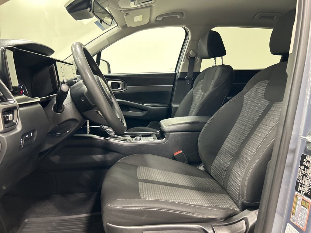 2022 Kia Sorento LX