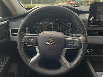 2022 Mitsubishi Outlander ES